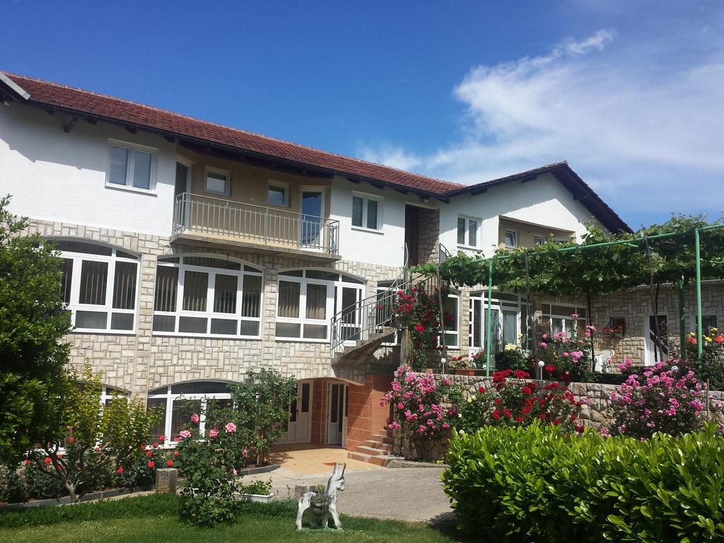Pansion Pero Elez Medjugorje Exterior foto